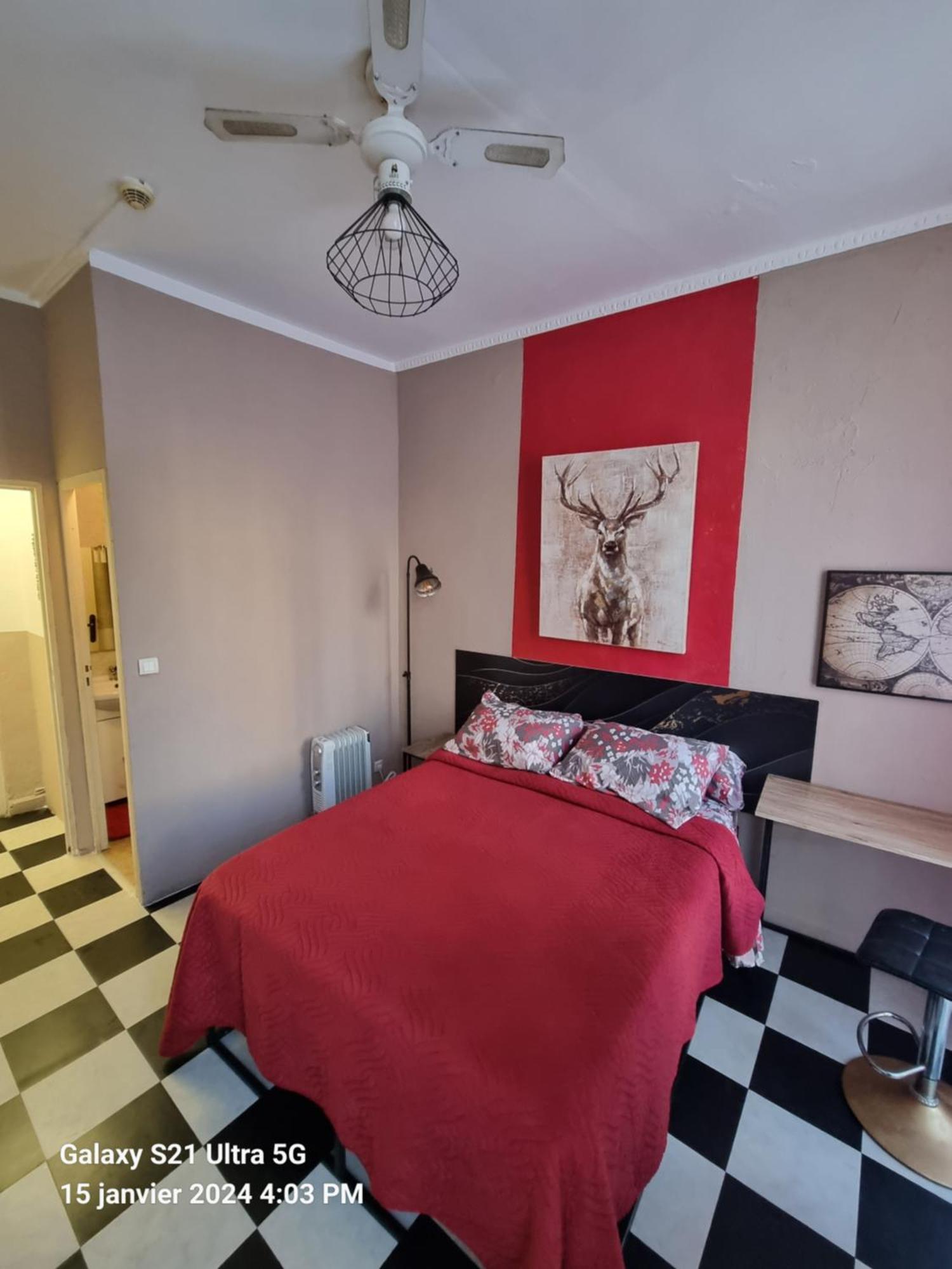 Hotel Des Allees Marseille Room photo