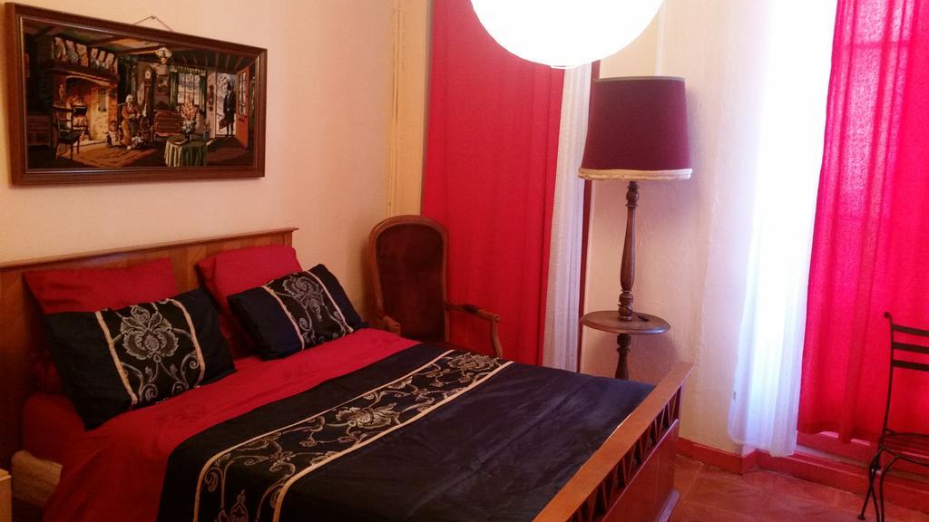 Hotel Des Allees Marseille Room photo